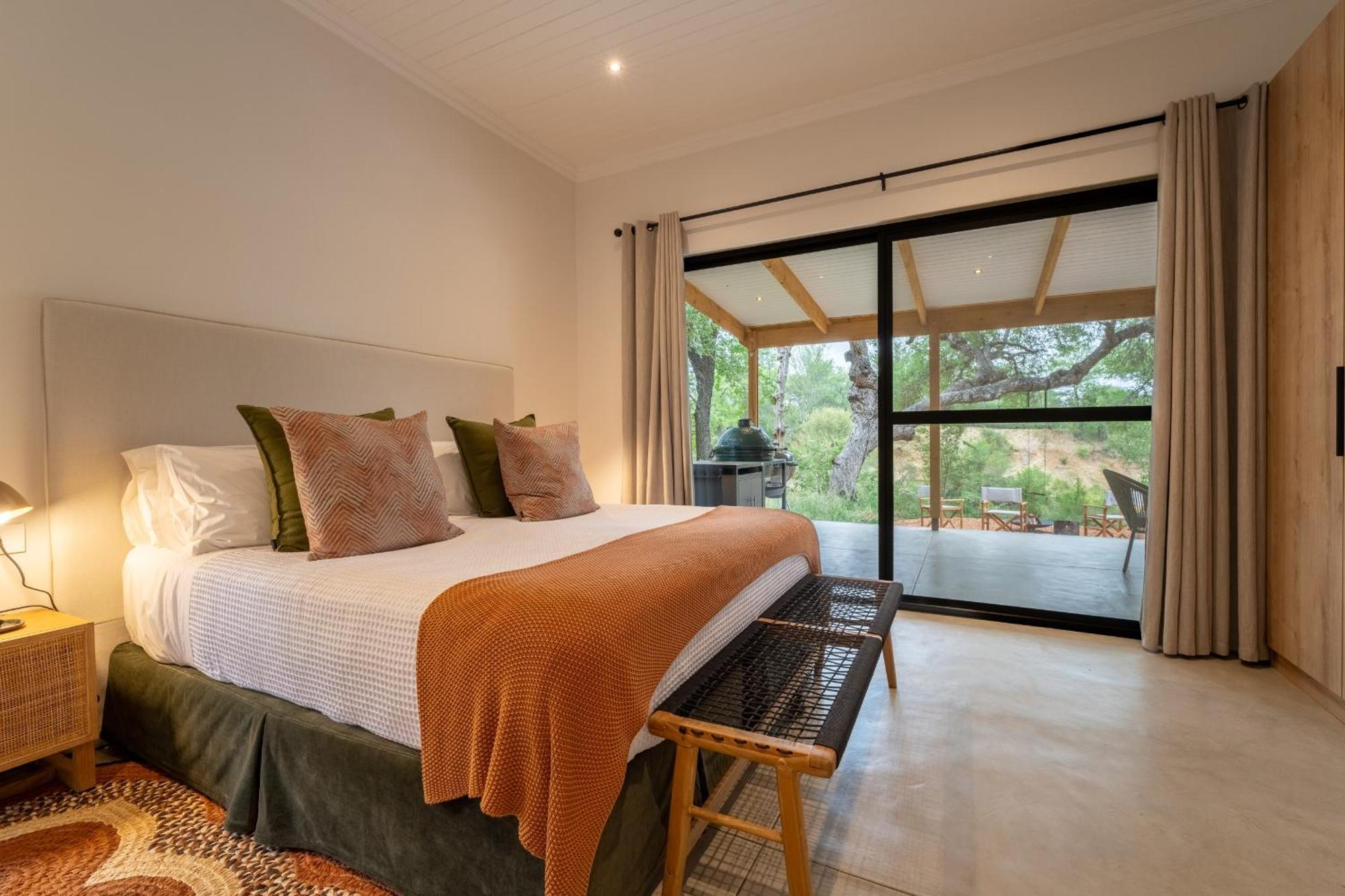 Nomads Den Private Villa With Heated Pool On Hoedspruit Wildlife Estate Riverbed Exterior foto