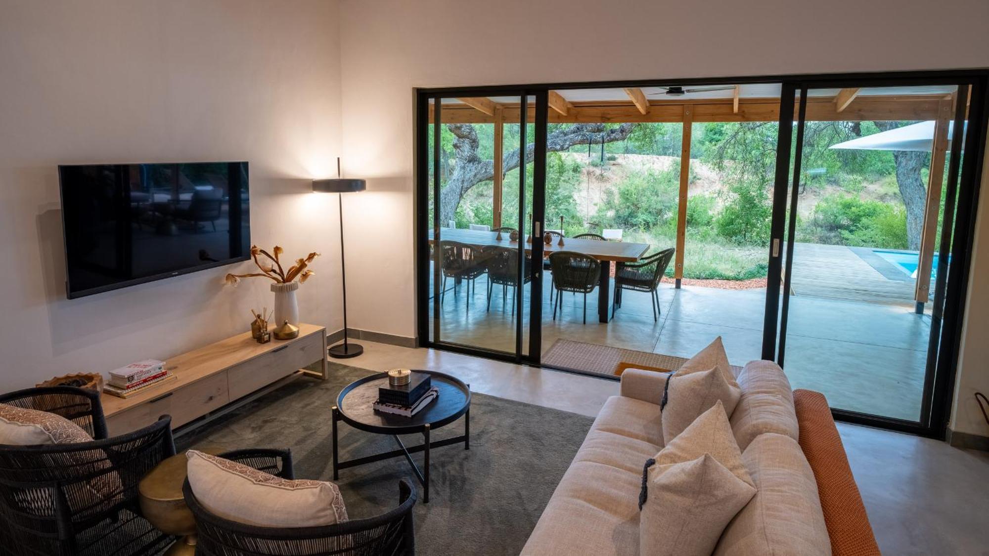 Nomads Den Private Villa With Heated Pool On Hoedspruit Wildlife Estate Riverbed Exterior foto