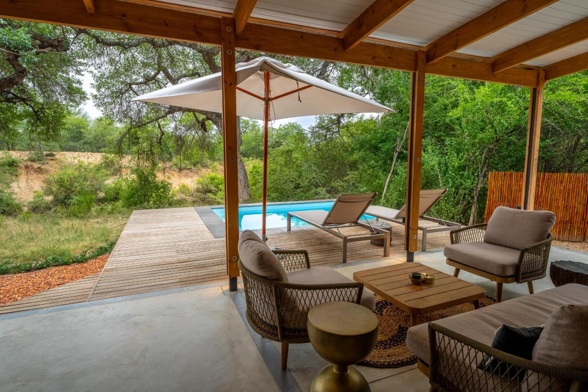 Nomads Den Private Villa With Heated Pool On Hoedspruit Wildlife Estate Riverbed Exterior foto