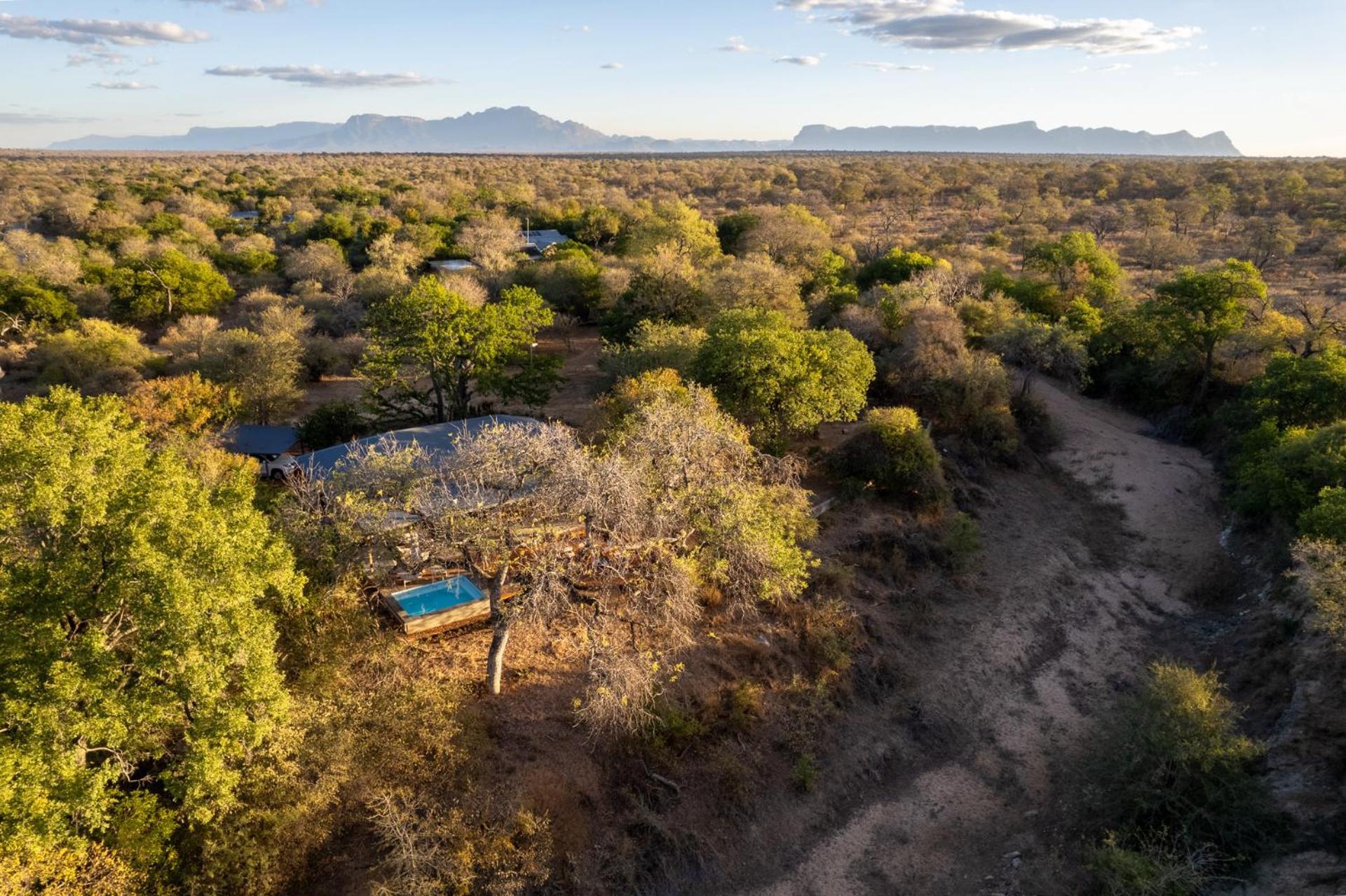 Nomads Den Private Villa With Heated Pool On Hoedspruit Wildlife Estate Riverbed Exterior foto